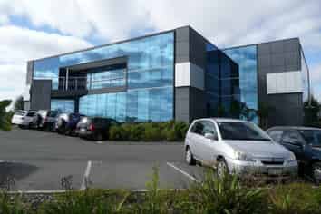 Great Value Modern Office - 700 sqm available now!