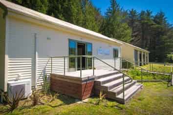 Cafe premises to lease - full fit out 