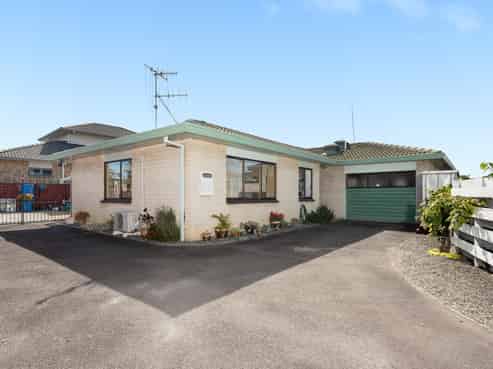 67B Gloucester Road, Mount Maunganui