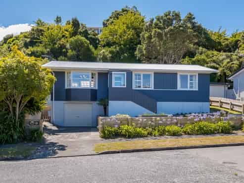 9 Laburnum Grove, Maungaraki