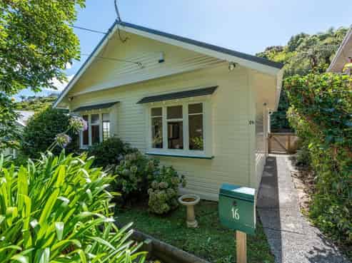 16 Albemarle Road, Northland