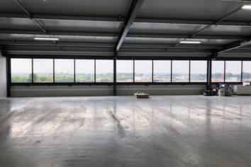 BUILDING DISPLAY SPACE FOR LEASE