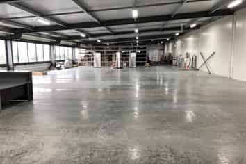 BUILDING DISPLAY SPACE FOR LEASE