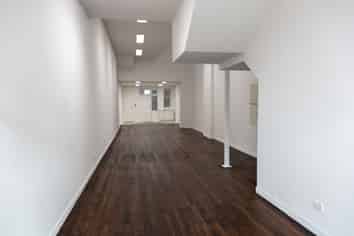 MAKE MONEY IN THIS BUSY FRINGE LOCATION