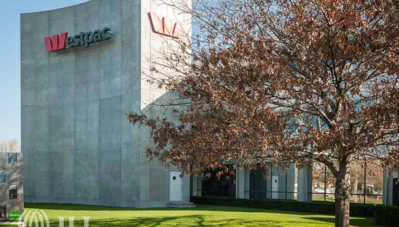 2 Show Place, Addington