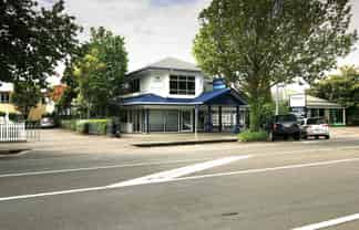 Well maintained offices on Broadway