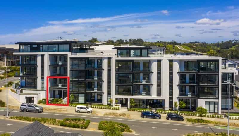 Apartment  Beach and Cavalli Apartments, Long Bay