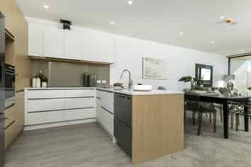 Apartment  Beach and Cavalli Apartments, Long Bay