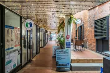 Short Term Lease Available!