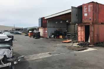 Prime Yard Space In Seaview