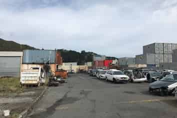 Prime Yard Space In Seaview