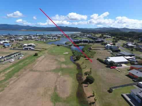 124 The Fairway, Matarangi