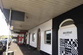 Rare Retail Gem in Prime Location!