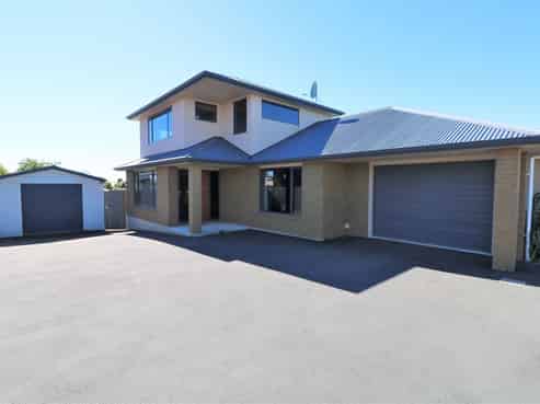 193 North Street, West End