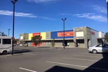 Be part of established retail complex