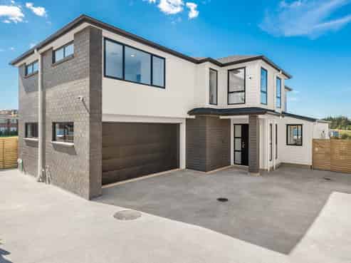 14 Rathmullen Place, Pinehill