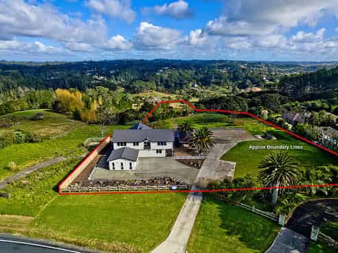 187 Okura River Road, Okura