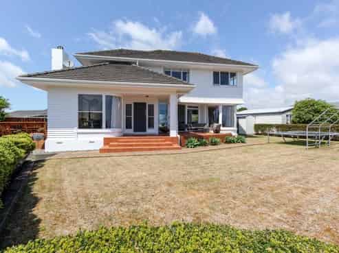 407 Devon Street West, Lynmouth