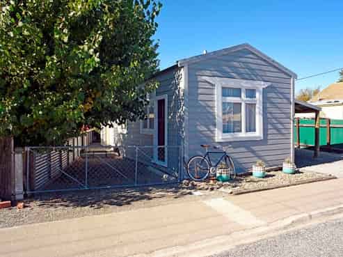 8 Harvey Street, Omakau