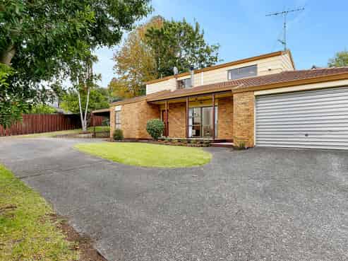 2/14 Weetman Drive, Browns Bay