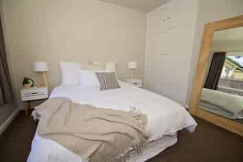 27B Hills Road, Edgeware