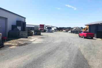 For lease - 830sqm industrial warehouse 