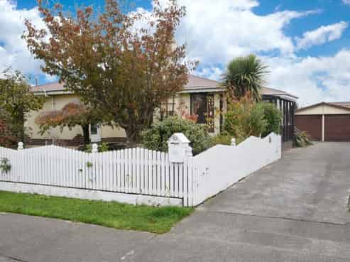 22 Arundel Crescent, Strathern