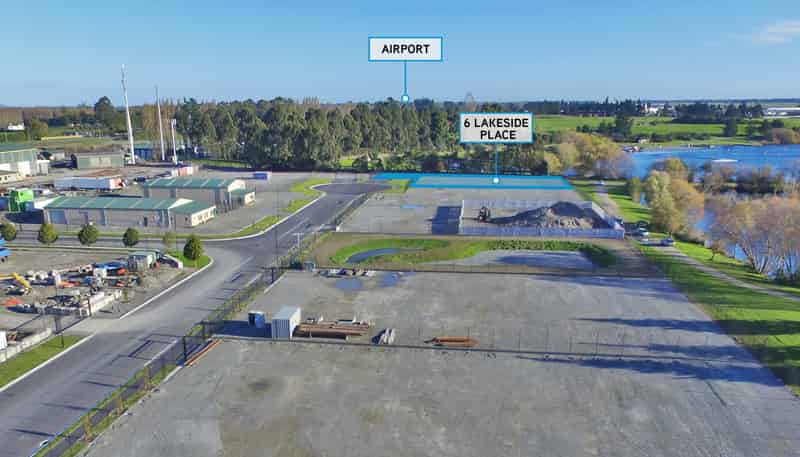 6 Lakeside Place, Harewood