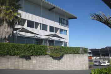 SEEKING HEALTH BUSINESSES FOR APOLLO CLINIC