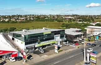Trophy investment in Takapuna