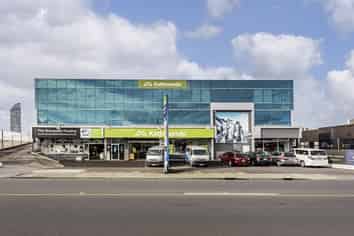 Trophy investment in Takapuna