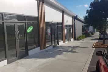 BRAND NEW RETAIL SILVERDALE - MOVE IN READY!