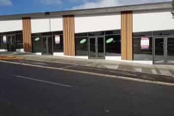 CONSTRUCTION COMPLETED - MOVE IN READY RETAIL,...