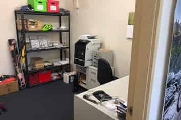 High visibility ground floor Showroom/office in Pe