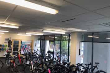 High visibility ground floor Showroom/office in Pe