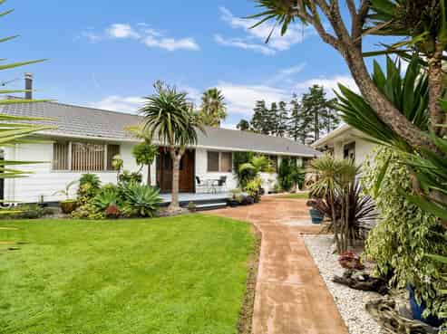 24 Oakmont Place, Wattle Downs