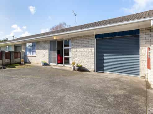 2/46 Jellicoe Road, Manurewa