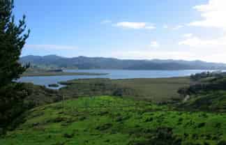579 Sh25, Whangapoua