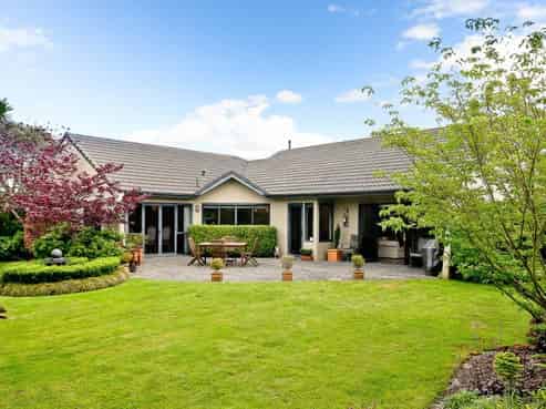 75 Harrowfield Drive, Harrowfield