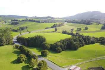 543 West Coast Road, Makarau