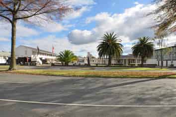 Prime Motel Business & Freehold For Sale