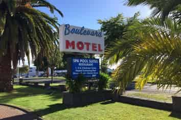 Prime Motel Business & Freehold For Sale