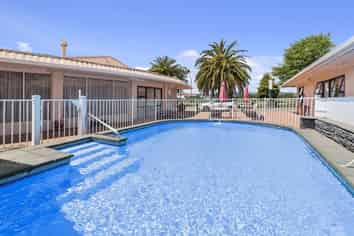 Prime Motel Business & Freehold For Sale