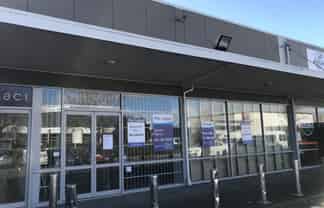 High Exposure Retail Space in Airport Oaks