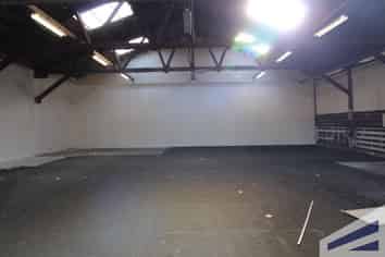 Versatile Warehouse Space