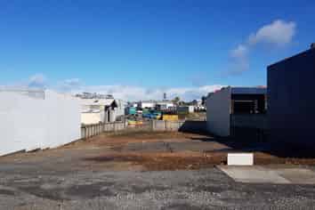 High Profile Yard Space