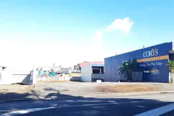 High Profile Yard Space