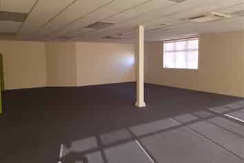 Large Tidy Office Space in CBD