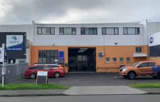 ROAD FRONTAGE WAREHOUSE