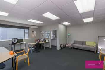 Commercial Opportunity !! Ignore other pricing !!